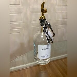 Beautiful  Kitchen Cuture Oil & Vinegar Dispenser 20oz.  Glass Kitchen Bottle